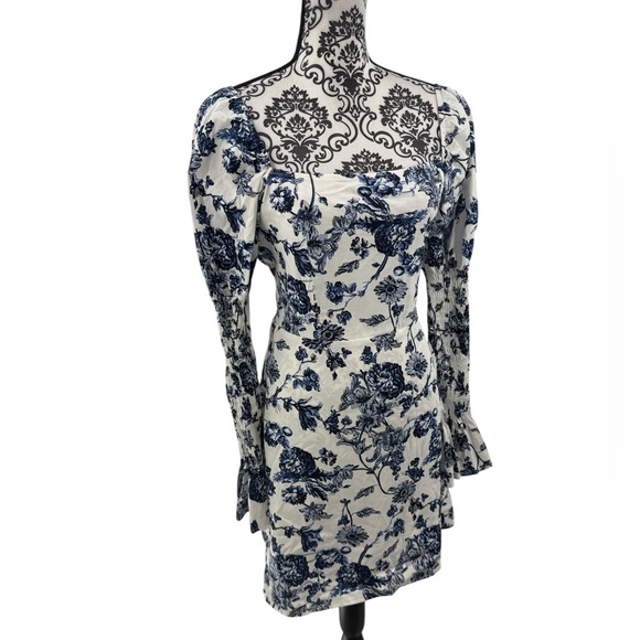 Missguided Navy and White Floral Puff Sleeve Mini Dress - Picture 3 of 12